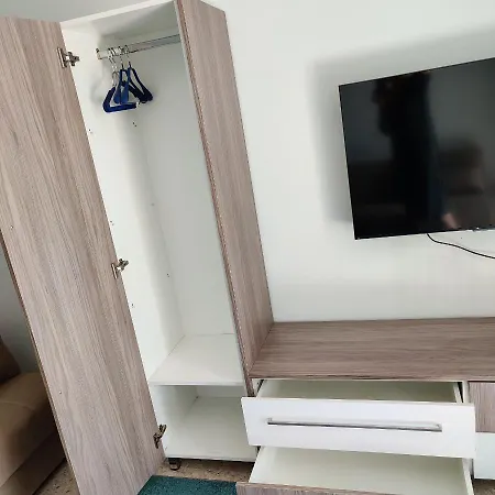 Lovely 1-bedroom Unit @ Fabulous Location Apartmán Paphos